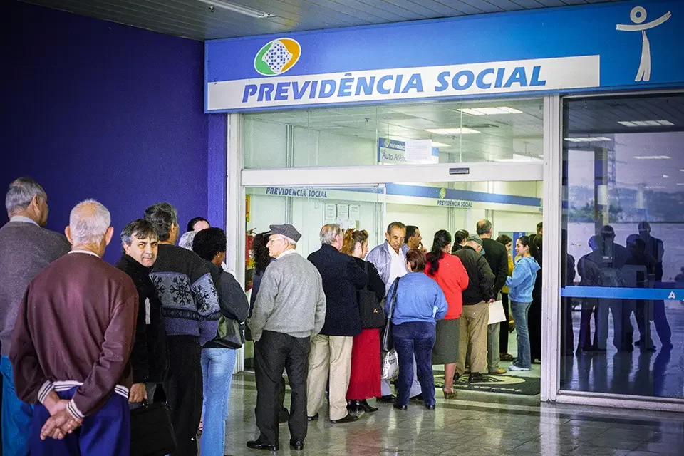 Aposentados e pensionistas sonham com o 14° salário do INSS (Foto: Divulgação)