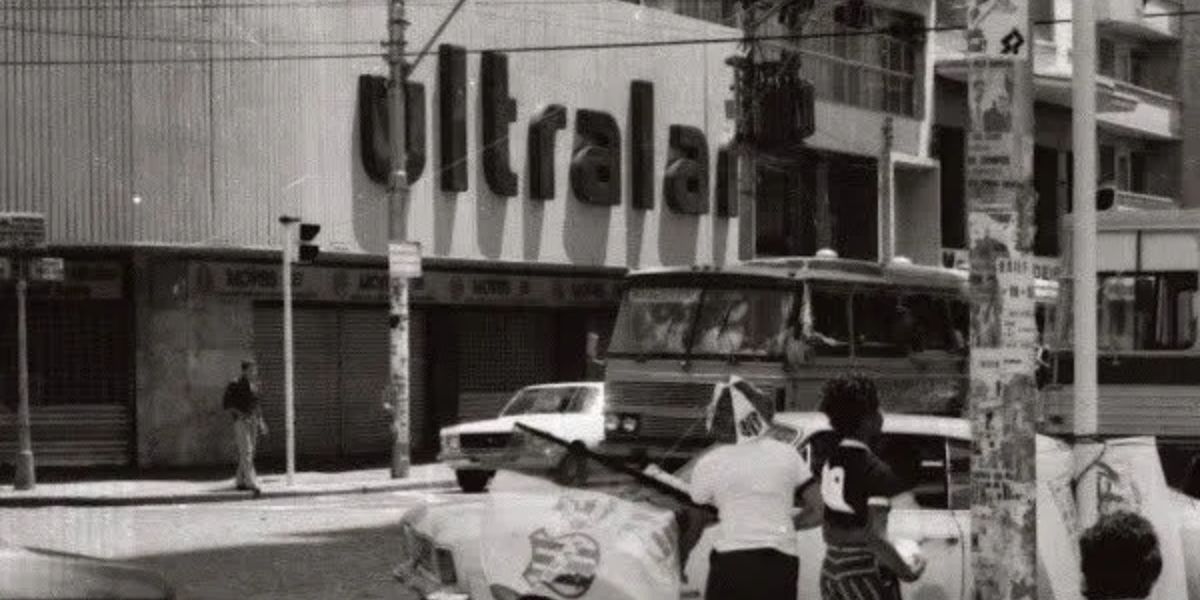 Ultralar, Casas Bahia, Falência