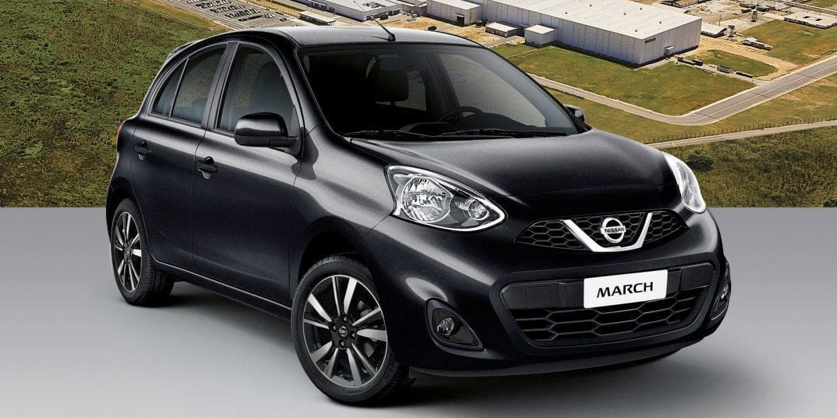 Nissan March, modelo preto (Reprodução/Internet)