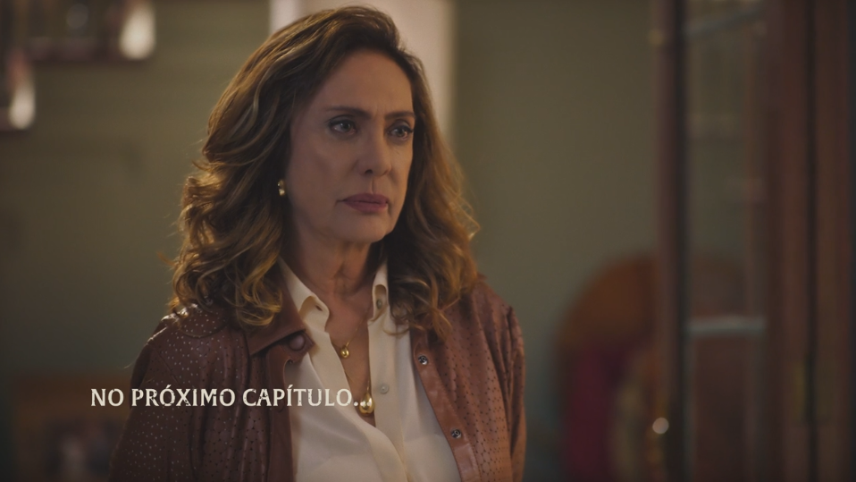 Agatha não ficará feliz em ver que Petra chamou um médico (Foto Reprodução/Globoplay)