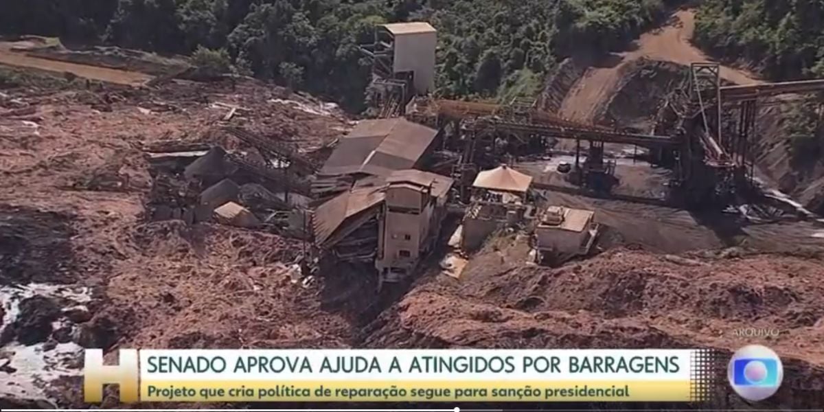 Cidade após rompimento de barragem (Foto: Reprodução / Jornal Hoje da Globo)