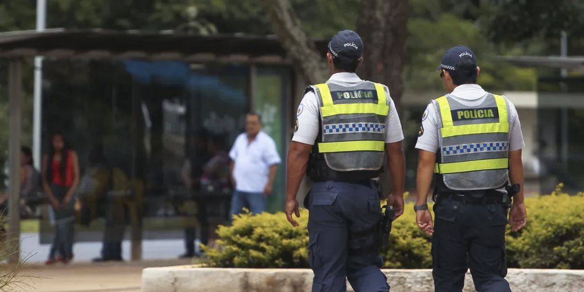 Batalhão de Policia Militar do DF atua na Asa Sul (Foto: Reprodução / Andre Borges) 