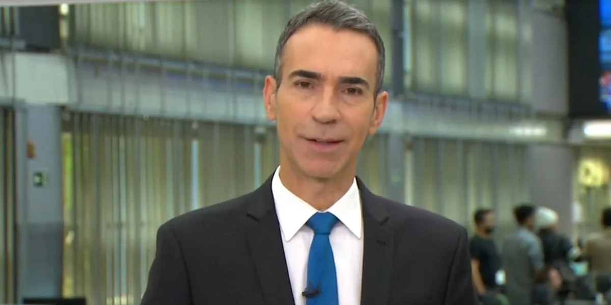 César Tralli fez anúncio importante sobre os bancos no Jornal Hoje (Foto: Reprodução/ Internet)