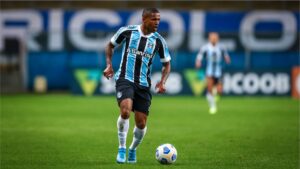 Douglas Costa é um grande craque dos campos e já brilhou no Grêmio - Foto Internet