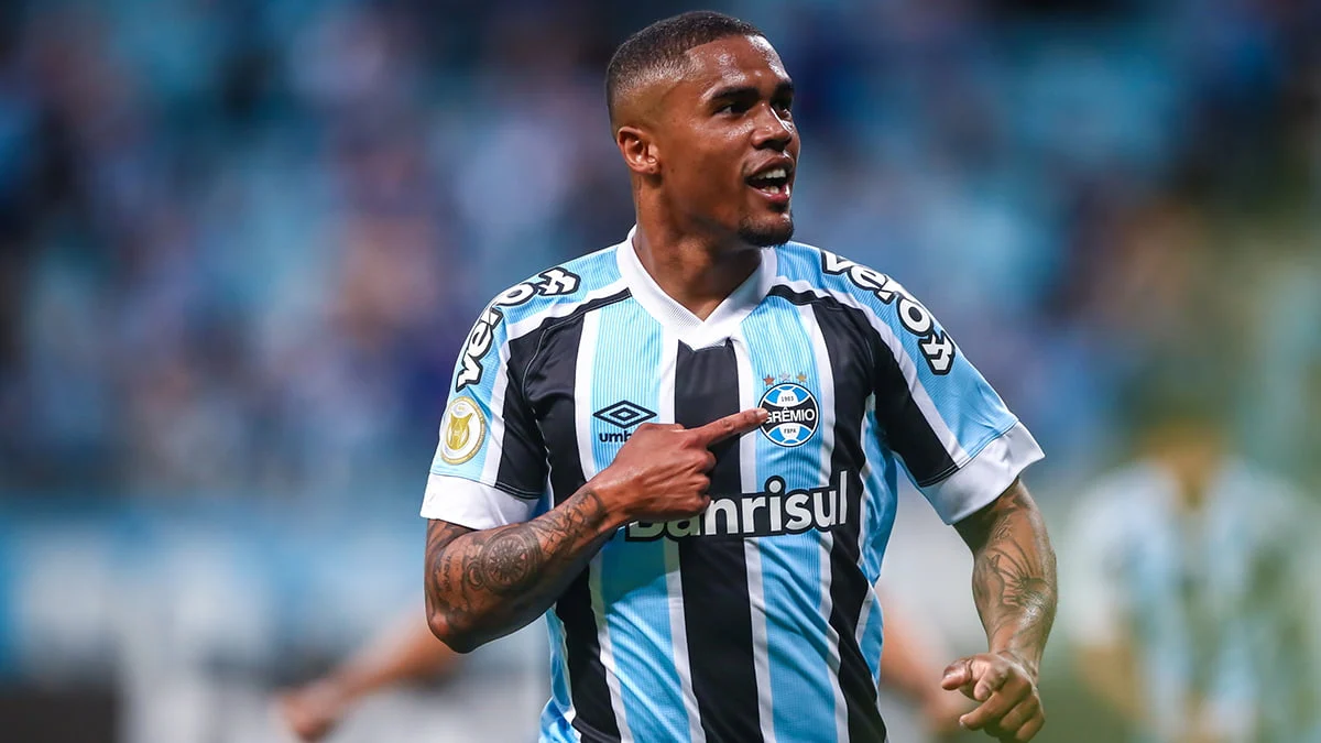 Douglas Costa é um grande craque dos campos e já brilhou no Grêmio - Foto Internet2