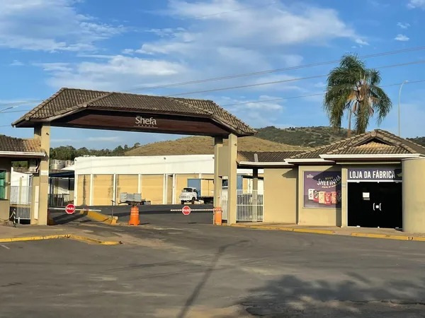 Fachada da empresa Shefa em Amparo (Foto: Reprodução, globo)