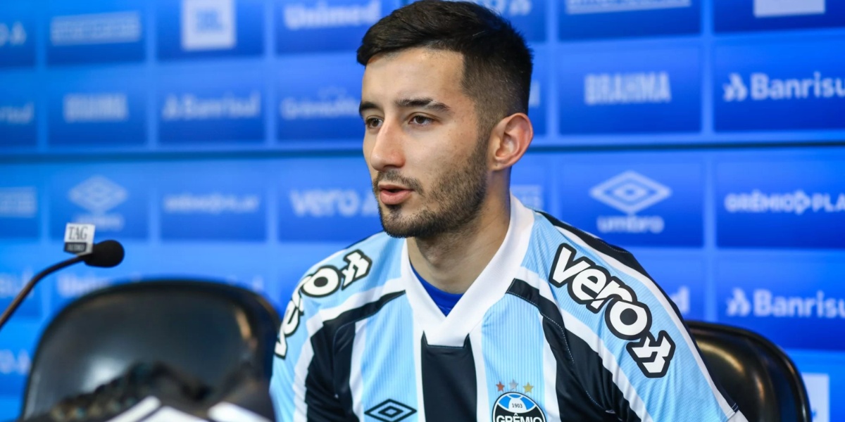 Mathías Villasanti poderá dar adeus ao Grêmio - (Foto: Reprodução / Internet)