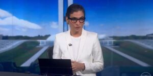 Renata Vasconcellos no Jornal Nacional (Foto: Reprodução / Globo)