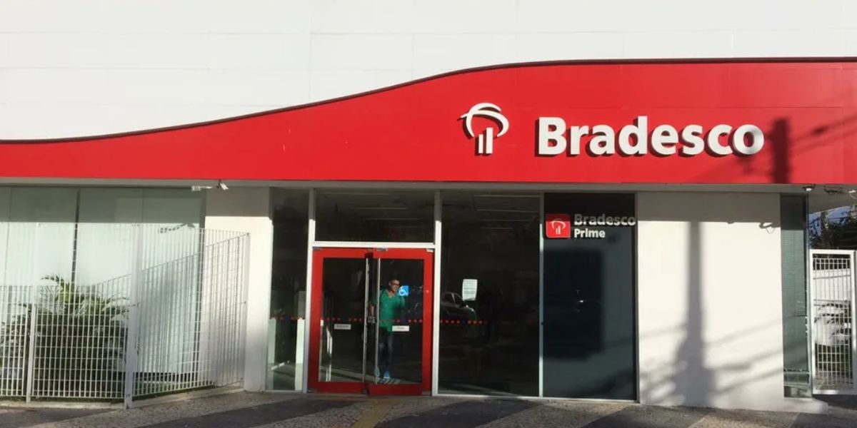 Bradesco vai proporcionar gratuidade em alguns cartões (Reprodução: Internet)