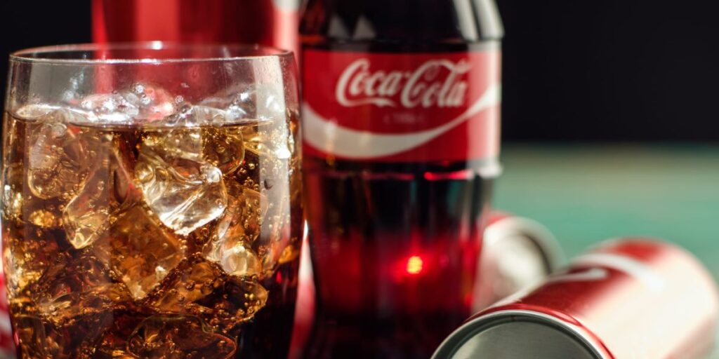 Coca-Cola é uma das principais empresas de bebidas do mundo inteiro (Reprodução: Internet)