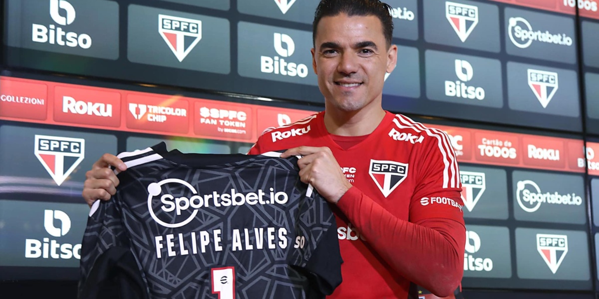 Goleiro Felipe Alves no São Paulo (Foto: Reprodução/ Internet)