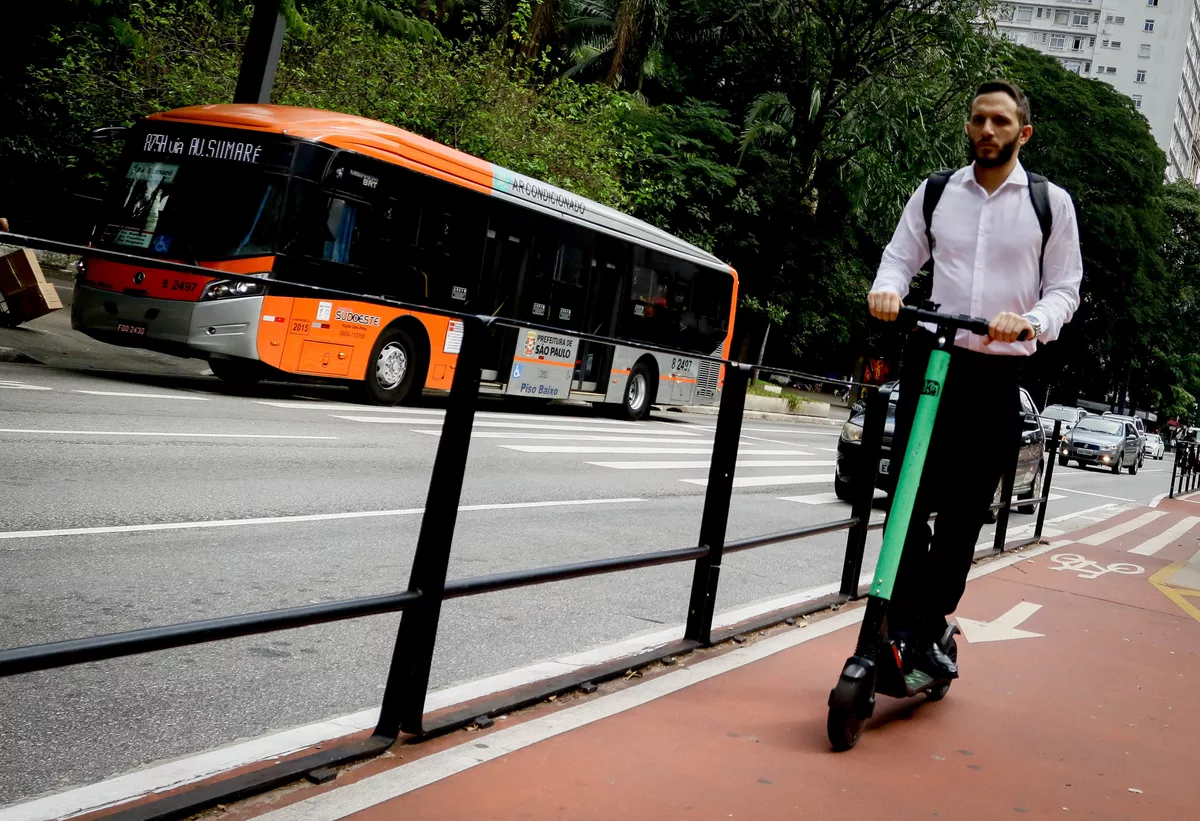 A mobilidade urbana hoje conta com transportes alternativos compartilhados o que simboliza uma certa concorrência com a Uber (Foto Reprodução/Internet)