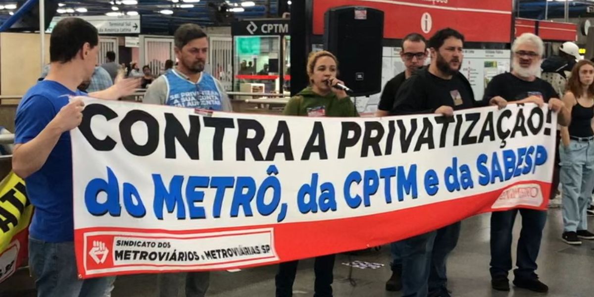 Greve é contra a privatização dos serviços e por conta de demissões dos funcionários (Reprodução: Internet)