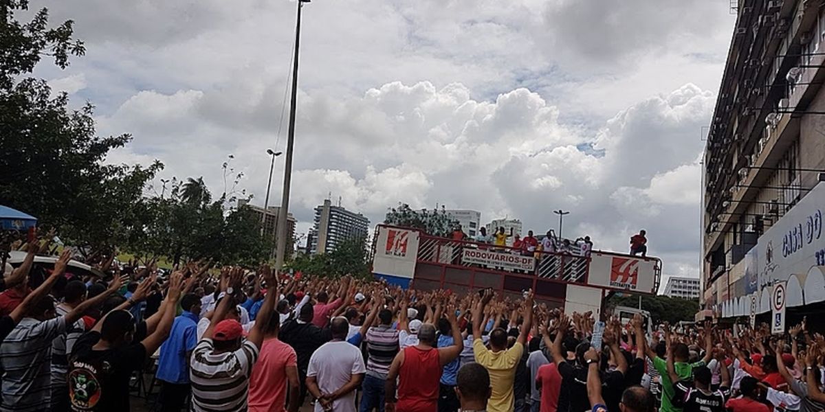 Greve dos ônibus no Distrito Federal, no último dia 6 de novembro (Reprodução: Internet)