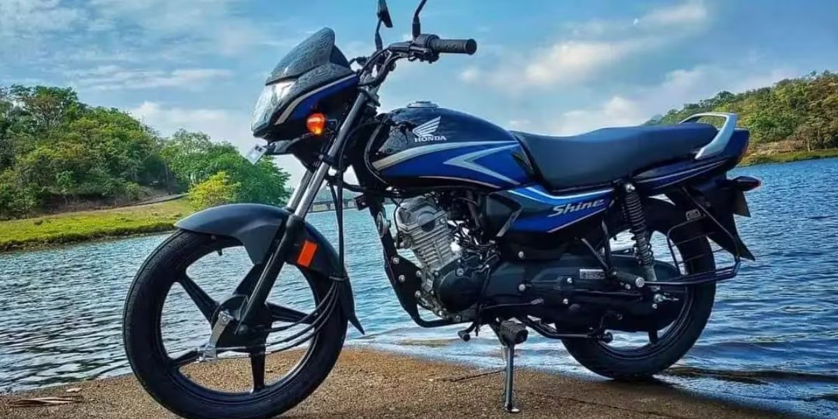 Honda Shine 100 é vendida na Índia por menos de 5 mil reais (Reprodução: Internet)