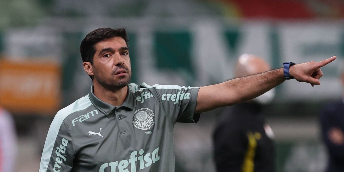 Abel Ferreira, promoveu apenas duas mudanças - (Foto: Internet)