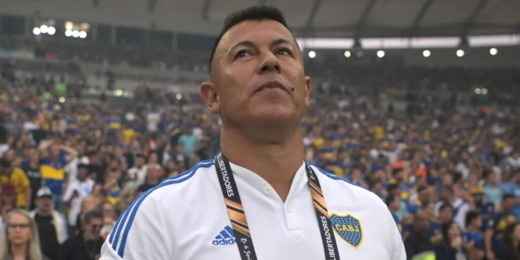 Jorge Almirón pediu demissão do seu cargo após o vice campeonato continental - (Foto: Internet)