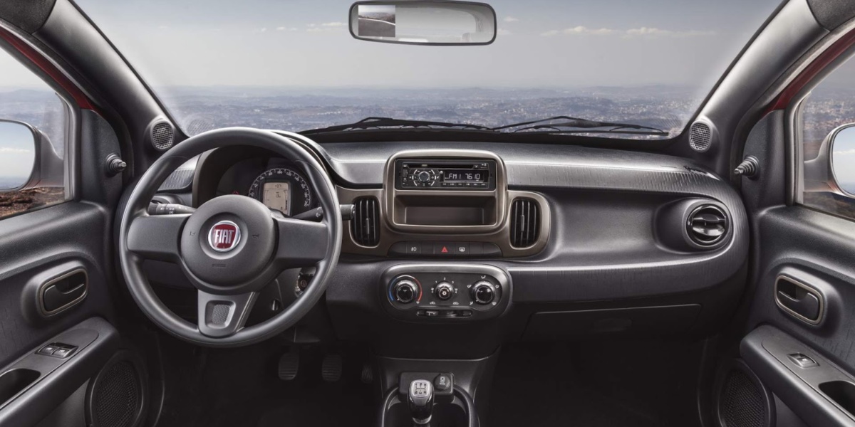 Interior do Fiat Mobi Like (Foto: Reprodução/Internet)