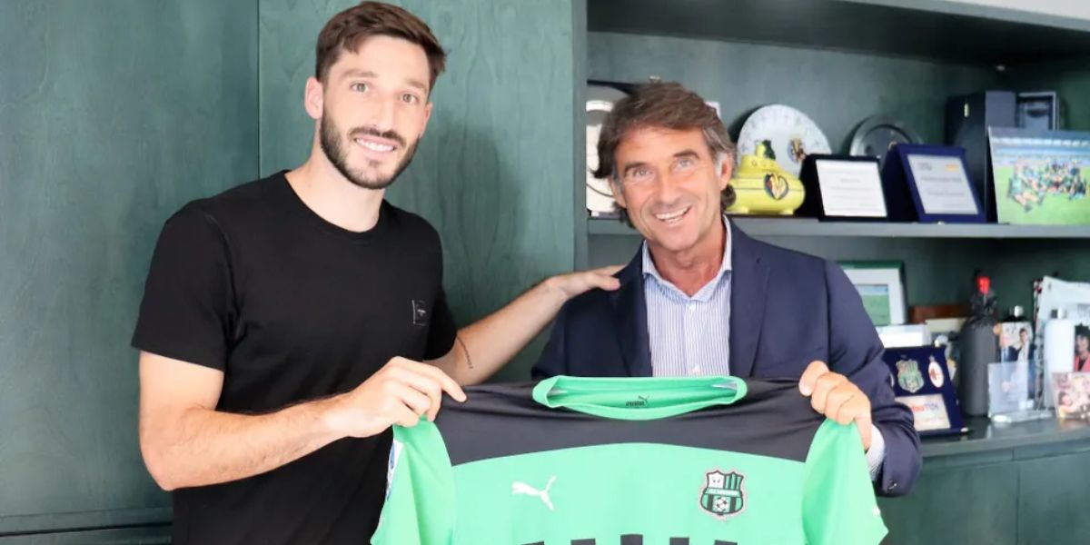 Matías Viña está emprestado ao Sassuolo no momento (Reprodução: Internet)