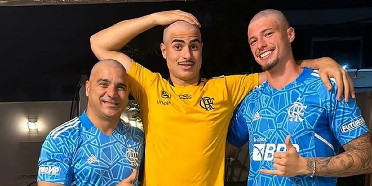 Raphael Nunes com o pai e outro goleiro do sub-18, Lucas (Foto: Reprodução/Instagram)