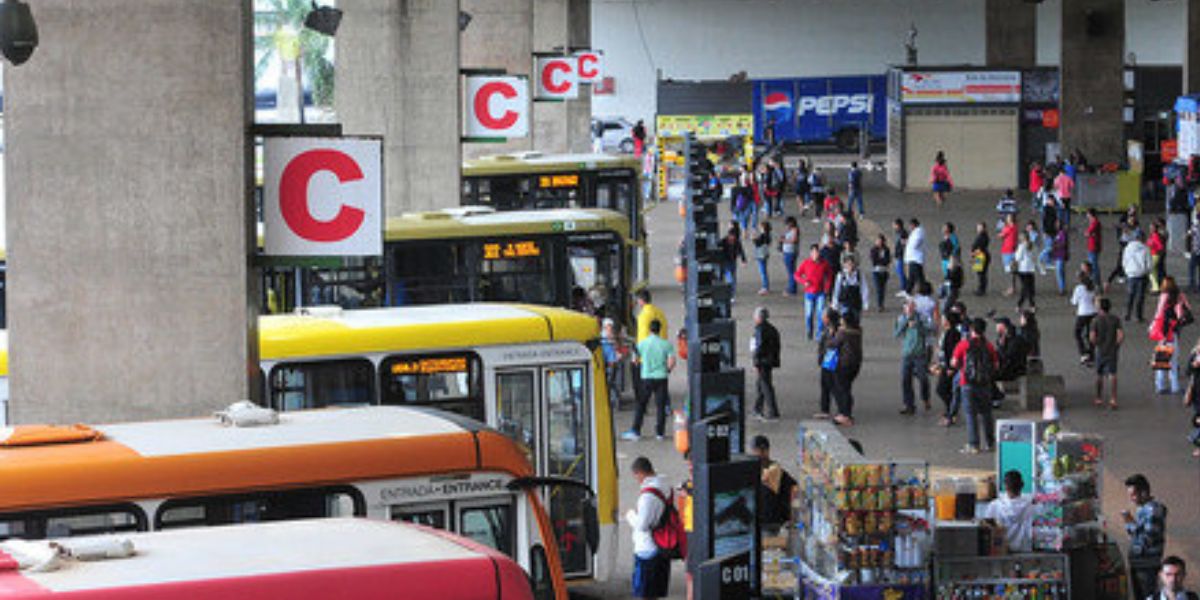 A rodoviária está funcionando normalmente após o acerto entre as partes (Reprodução: Internet)