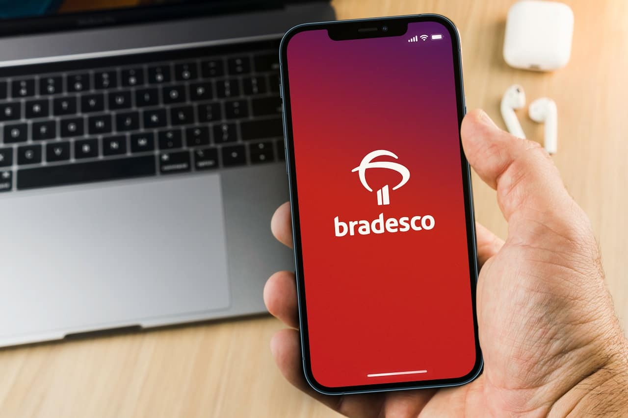 É possível ativar cartões virtuais no app da Bradesco (Reprodução/Internet)