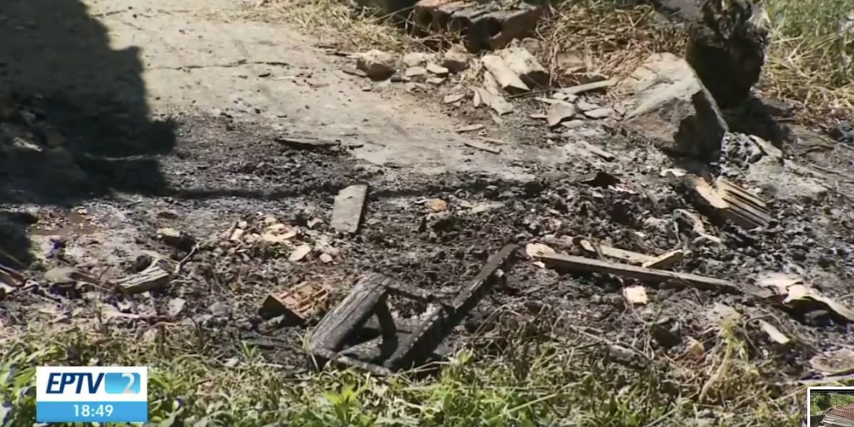 Terreno com fogo (Foto: Reprodução / Globo)