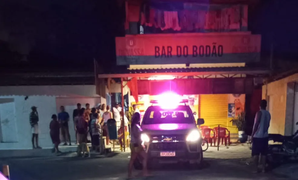 Homem morre após ser baleado dentro de bar. Foto: Reprodução/Internet