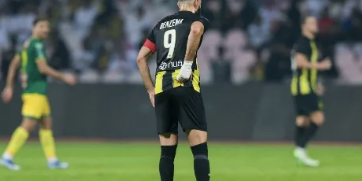 Camisa 9 do Al Ittihad se lesiona em partida (Reprodução/Internet)