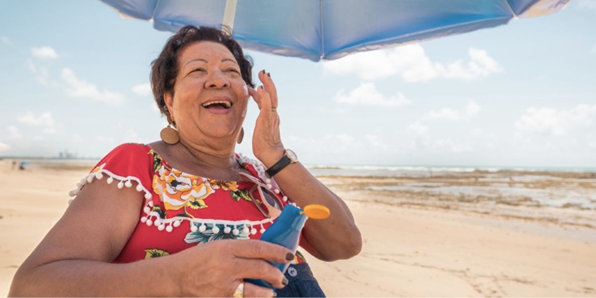 Cuidados com o protetor solar na pele (Reprodução/Internet)