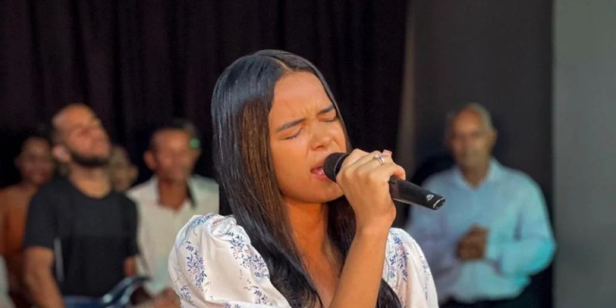 A cantora gospel de 18 anos morreu após acidente de carro - Foto: Internet