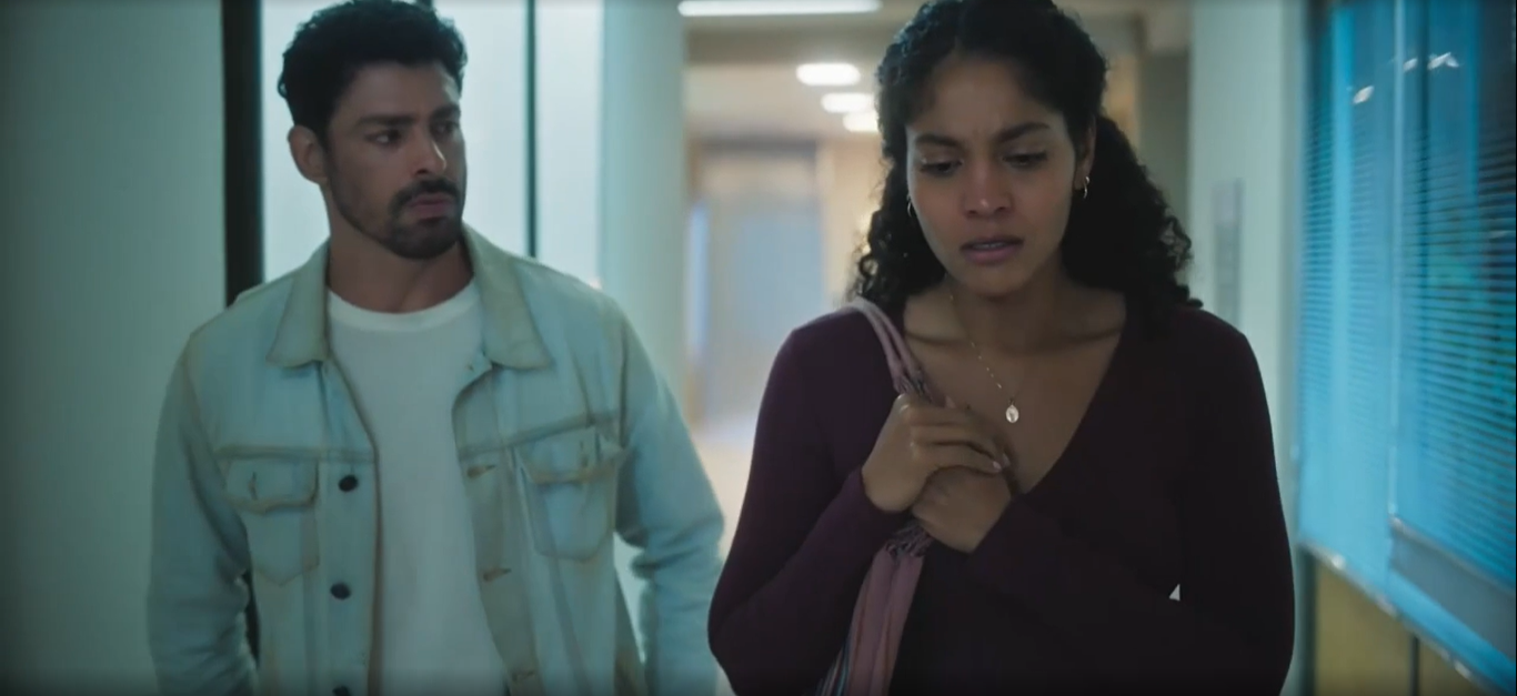 Aline e Caio no hospital (Reprodução/Globoplay)