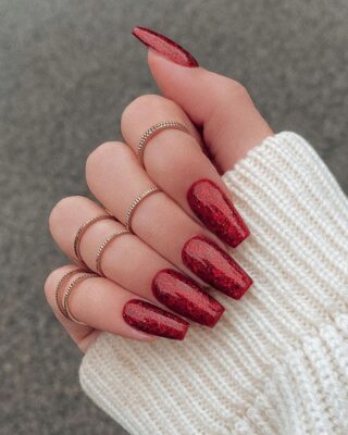 Unhas com brilho para usar nas festividades do fim do ano - Foto Internet