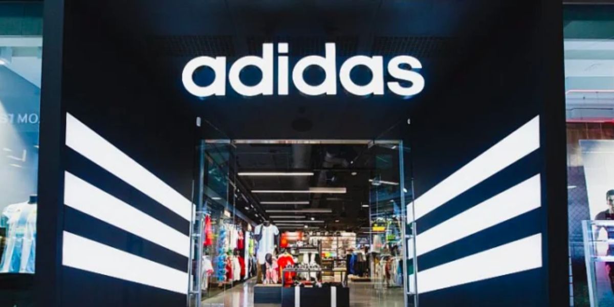 Adidas é um das maiores empresas de materiais esportivos do mundo (Reprodução: Internet)