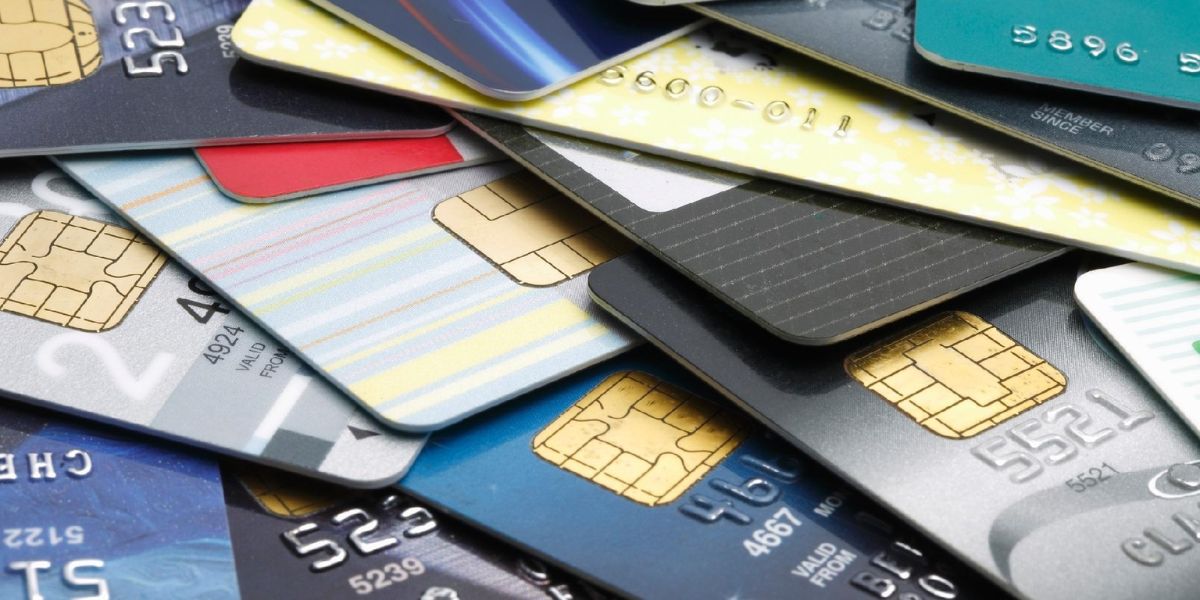 Os cartões de crédito podem ser aniquilados pelo PIX (Reprodução: Internet)
