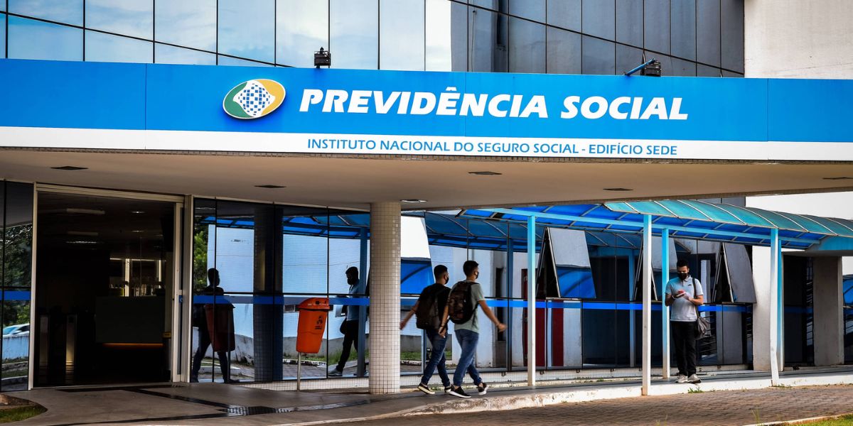 A medida do INSS é para reduzir a fila da perícia médica (Reprodução: Internet)