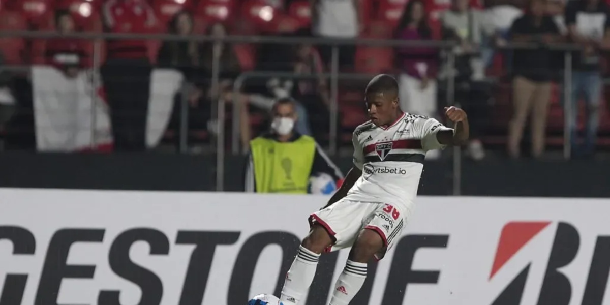 Léo Silva é o jogador que vai deixar o São Paulo (Foto: Reprodução/ Internet)