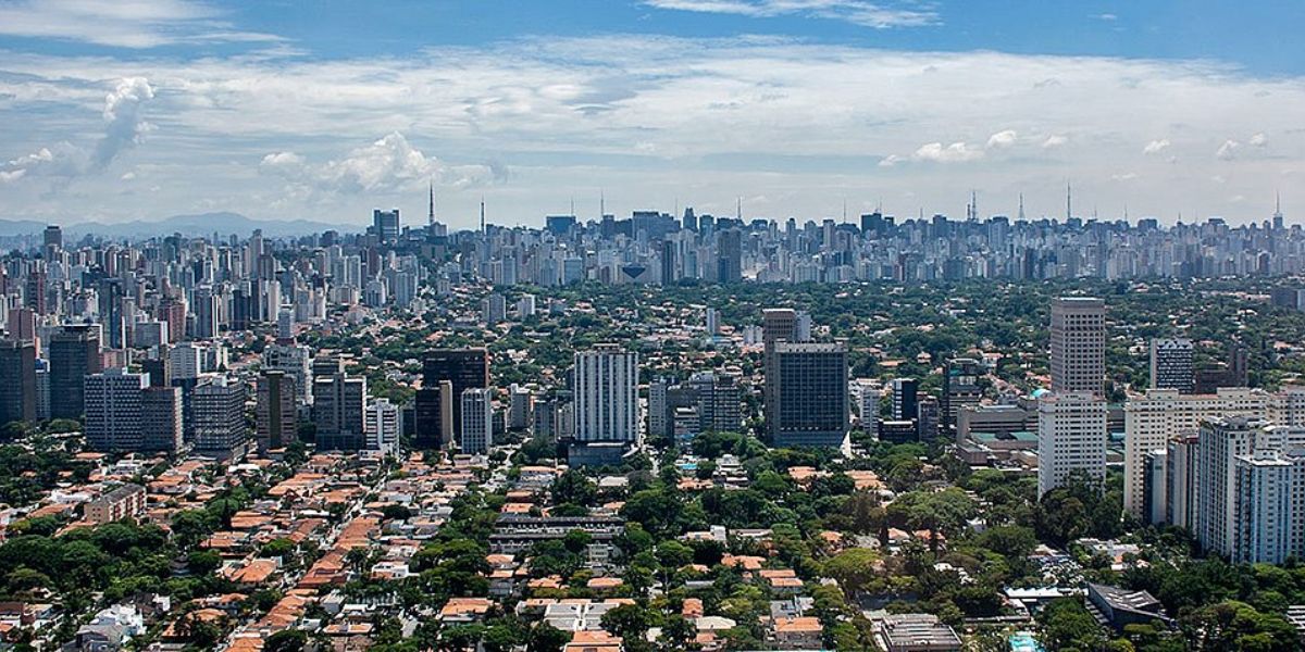 A cidade de São Paulo proibiu o Uber moto (Reprodução: Internet)