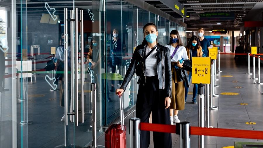 Máscara era obrigatório em aeroporto (Foto: Divulgação)