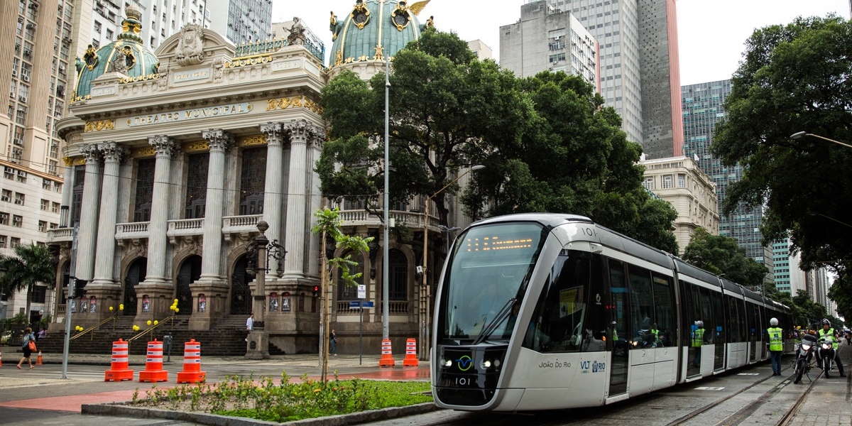 VLT carioca é um tipo de metrô no centro da cidade (Foto: Fernando Frazão/Agência Brasil)