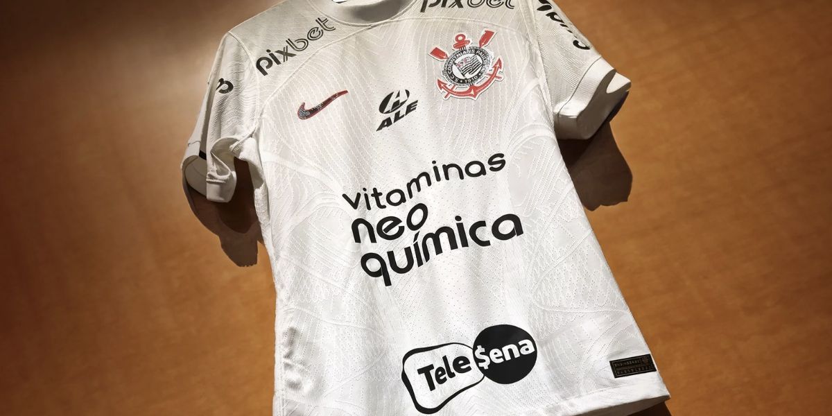 Camisa do Corinthians (Foto: Reprodução / Internet)