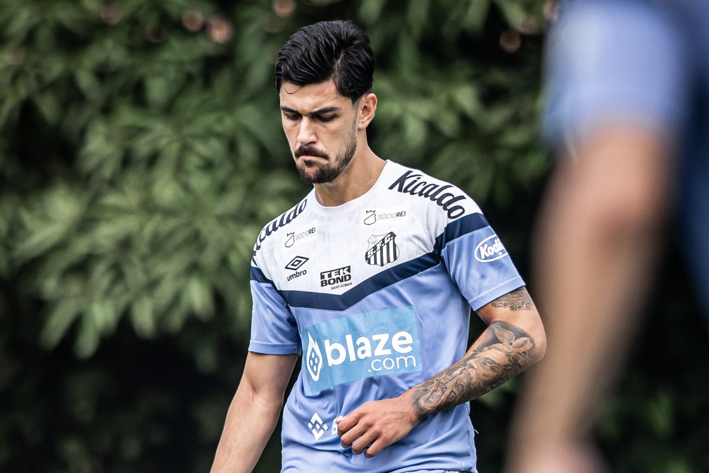 João Basso pode sair do Santos e é disputado por vários clubes (Foto: Reprodução/ Internet)