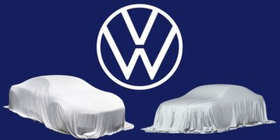 Logo da Volkswagen e carros cobertos - Foto Reprodução Internet