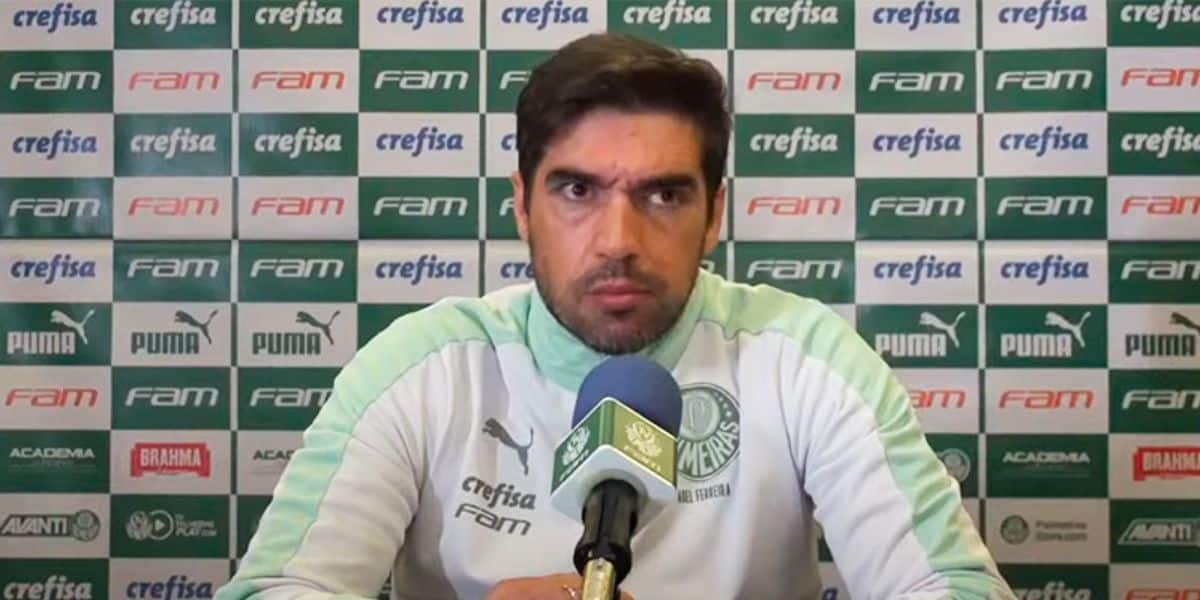 Abel Ferreira criticou duramente o gramado no Allianz Parque (Reprodução: Internet)