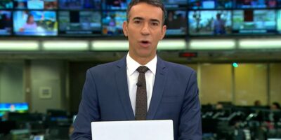 César Tralli durante o Jornal Hoje (Foto: Reprodução / TV Globo)