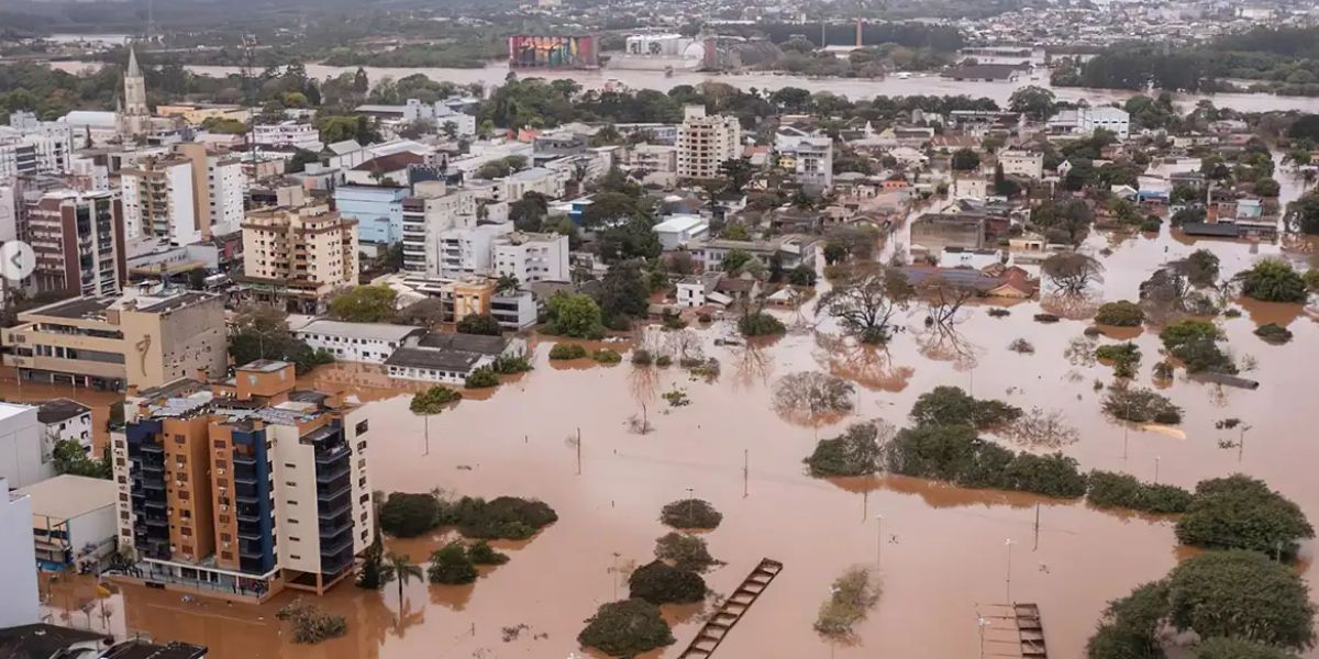 Fortes chuvas e enchentes atingiram a Região Sul do Brasil (Reprodução: Internet)