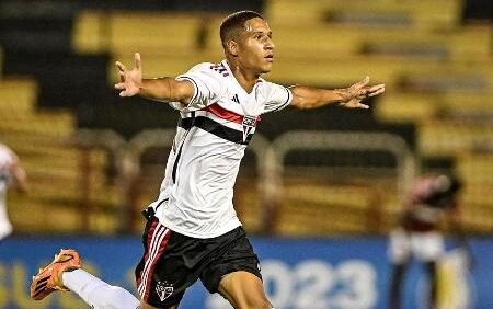 Henrique Carmo é uma das joias do São Paulo (Foto: Reprodução/ Internet)