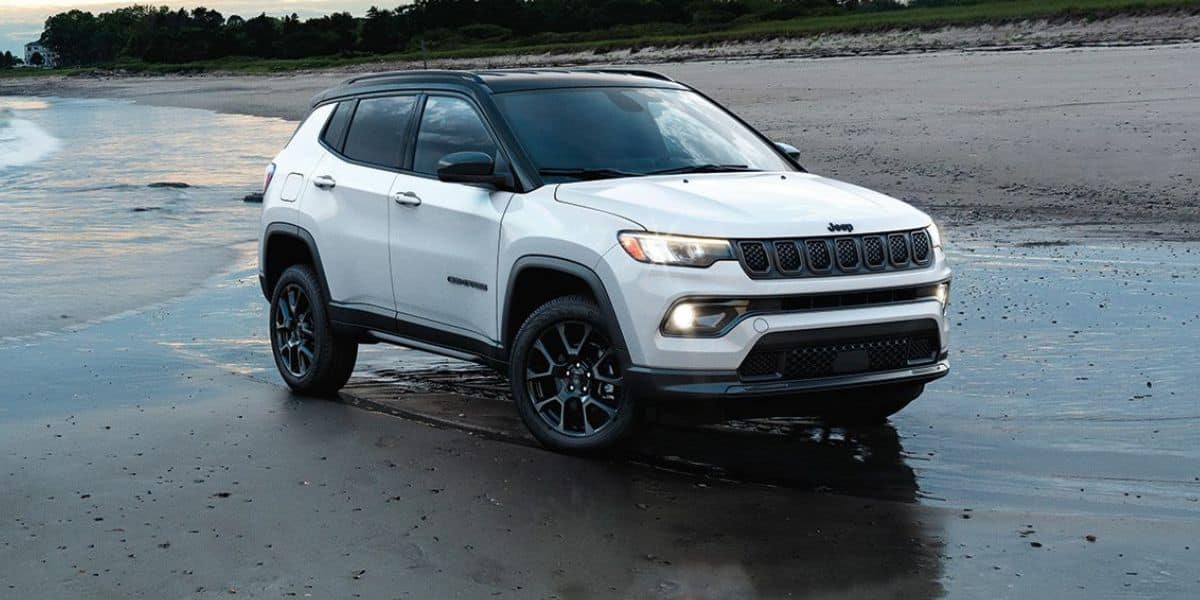 Jeep Compass chega a ter um desconto superior aos 38 mil reais (Reprodução: Internet)