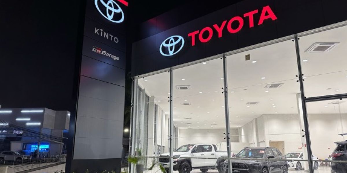 Toyota segue de perto a rival no Chile (Reprodução: Internet)