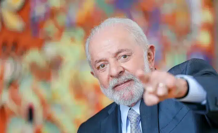 Lula aprovou nova lei que vai atingir a poupança da Caixa (Foto: Reprodução/ Internet)